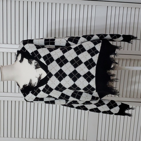 Just Polly Black and White Frayed Distressed Fringe Sweater, Size Large - Picture 2 of 9